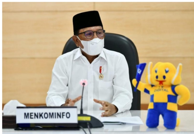 Menkominfo Johnny G. Plate dalam Halal Bihalal Lebaran Digital Keren yang berlangsung tatap muka terbatas dan virtual dari Kantor Kementerian Kominfo, Jakarta, Senin (17/05/2021). - (AYH)